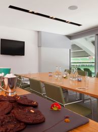 medium-corporate-box---aviva-stadium_31896120697_o.jpg