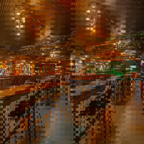 Hurricane Bar 1